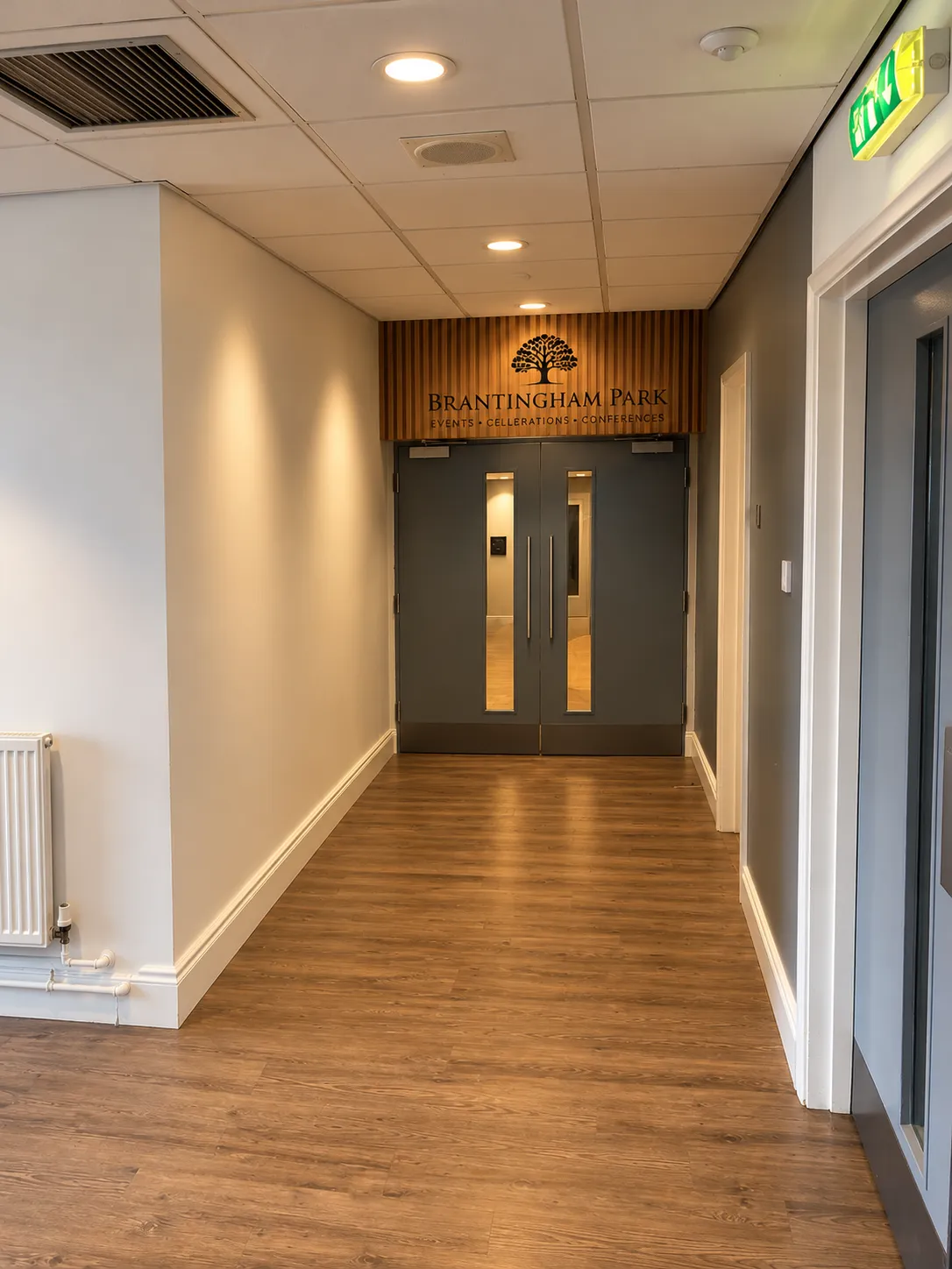 The Brantingham Suite bar and hall at Brantingham Park
